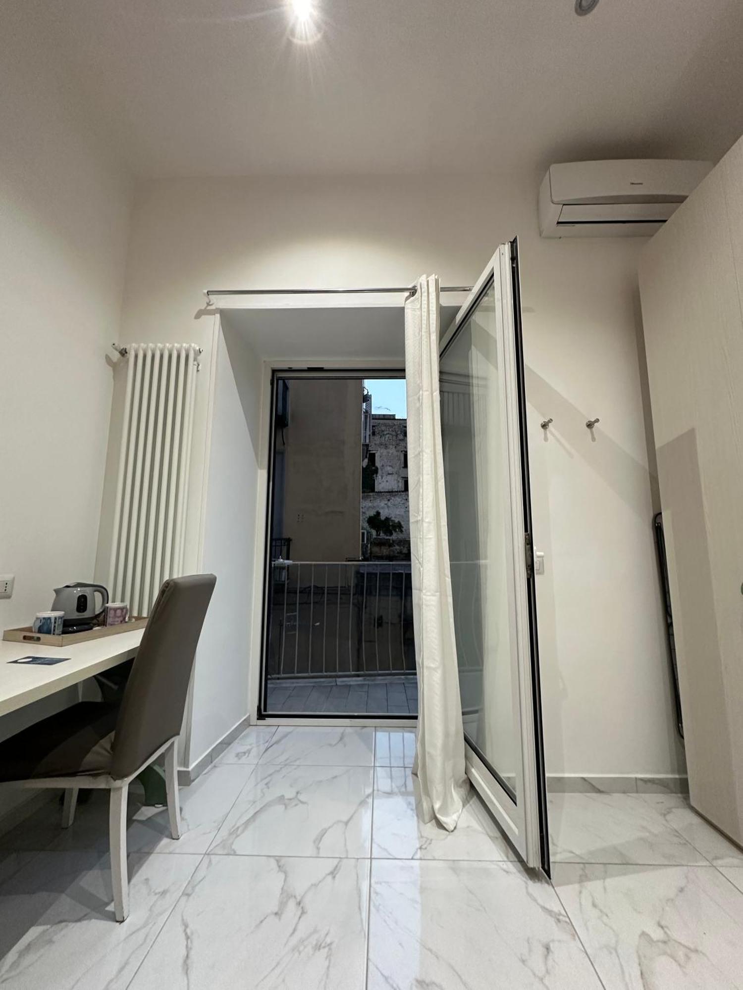 Santa Chiara Garden View B&B Naples Luaran gambar